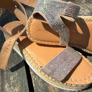 EUC Madden Girl Rhinestone Platform Sandals Womens 8 Espadrille Ankle Strap
